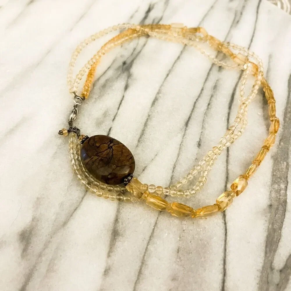 Natural Stone Beaded Necklace Brown Pale Amber  Yellow Beads Healing Crystal‎